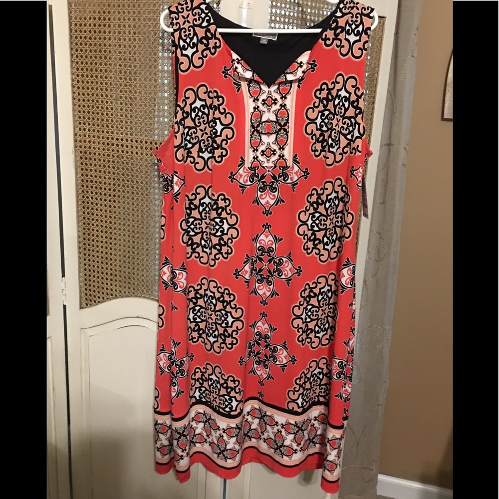 Love this dress great colors